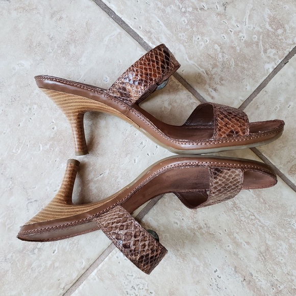 AEROSOLES WOMEN'S DAME TIME SANDALS:PRE-OWNED BROWN SNAKE-EMBOSSED LEATHER  9M - Picture 8 of 10